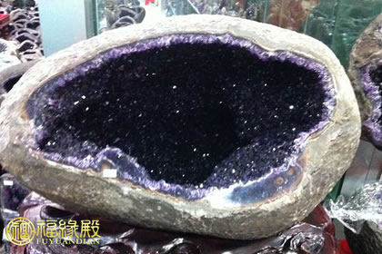 紫水晶洞作用及其摆放讲究，你了解多少是什么意思？
