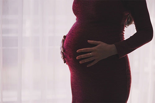 梦见自己怀孕待产是什么意思？